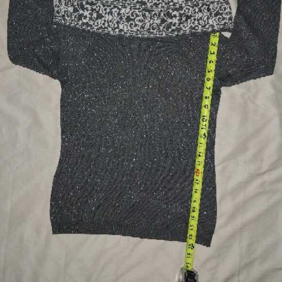 Anne Klein women's off-shoulder Glitter Sweater Sz M - Picture 3 of 6